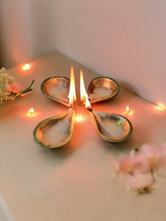 Diwali Diya/Oil Lamp Pooja Ghar/Home Decor set of 4