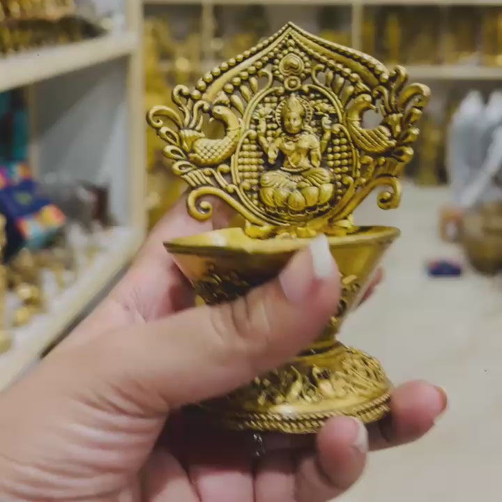 Brass Diya for Diwali, Pooja & Gifting | Elegant Oil Lamp for Hindu Religious Ceremonies | Brass Laxmi Diya (Yellow, 4.5 Inch)