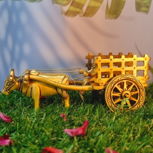 Brass Bullock Cart Figurine | Unique Handcrafted Showpiece for Home Decor | Brass Bullock Cart Decorative Statue ( Yellow, 6.5 inch)