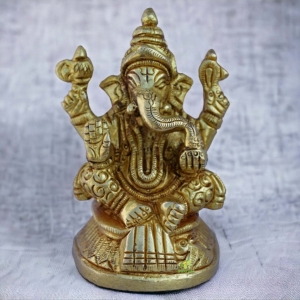 Mini Brass Ganesha Murti | Perfect for Pooja and Gift Giving | Handcrafted Brass Ganesha Showpiece ( Yellow, 3.1 inch)