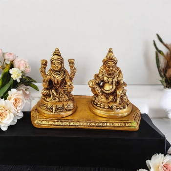 Money Lord Kuber and Lakshmi Statue