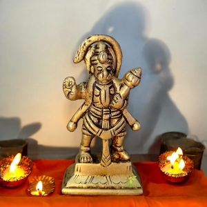 Brass Hanuman Idol | Divine Statue for Strength and Blessings in Home Decor | Handcrafted Brass Hanuman Murti ( Yellow, 3.1 inch)