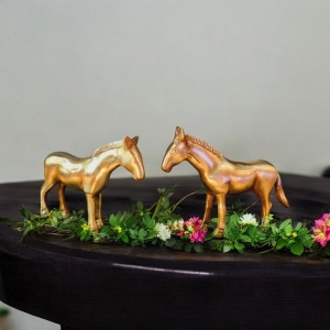 Beautiful Brass Statue of Horse pair with Antique finish attractive look showpiece Decorative figurine for Home Decor/ Table Decor