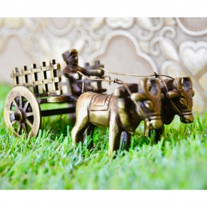 Aakrati Open Bullock Cart Brass decorative metal Showpiece 