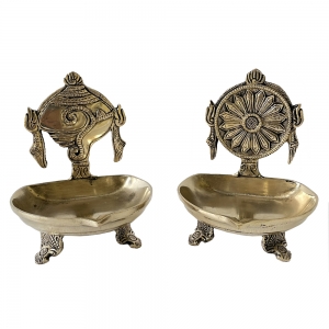 Traditional Brass Shankha Chakra Villaku, Shankh and Chakra Deepam, Diya for Pooja, Aarti, home and Decor (Pack of 2)