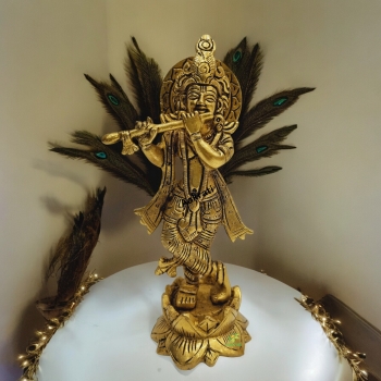 Aakrati Brass Handcrafted Statue of Lord Krishna| Lord Krishna Brass Idol| Temple Decor| Pooja Essentials (Yellow, 6.5inch)