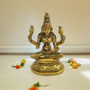 Aakrati Goddess Laxmi Brass Statue for Temple| Decorative Figurine| Temple Decor| Puja Items (Yellow,3.5 inch )