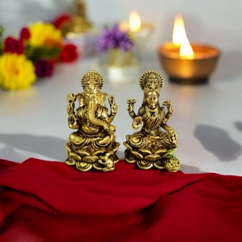 Aakrati Laxmi Ganesh Idol Made in Brass| Temple Décor| Brass Décor (Yellow, 1.6 Inch)