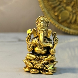 Brass Ganesh Sculpture| Lord Ganesh Idol Made By Aakrati| Decorative Items (Yellow, 1.6 Inch)