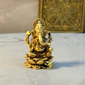 Lord Ganesh Brass Statue Made By Aakrati| Brass Décor| Ganesh Idol (Yellow, 1.1 Inch)