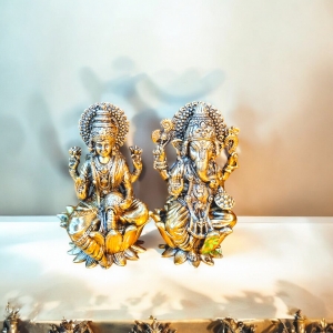 Aakrati Brass Laxmi Ganesh Idol for Diwali Pujan| Home & Temple Décor| Decorative Items| Puja Essentials