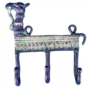 Handcrafted Brass Camel Wall Hanger | Traditional Indian Home Decor | Vintage Brass Wall Decor Hanger ( Black, 5.5 inch)