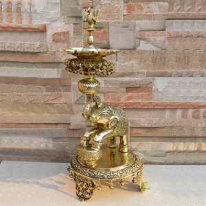 Trumpeting Elephant oil Lamp Vilakku or Traditional Oil Lamp ,Pooja Lamp, Diya for Pooja, Brass Diya